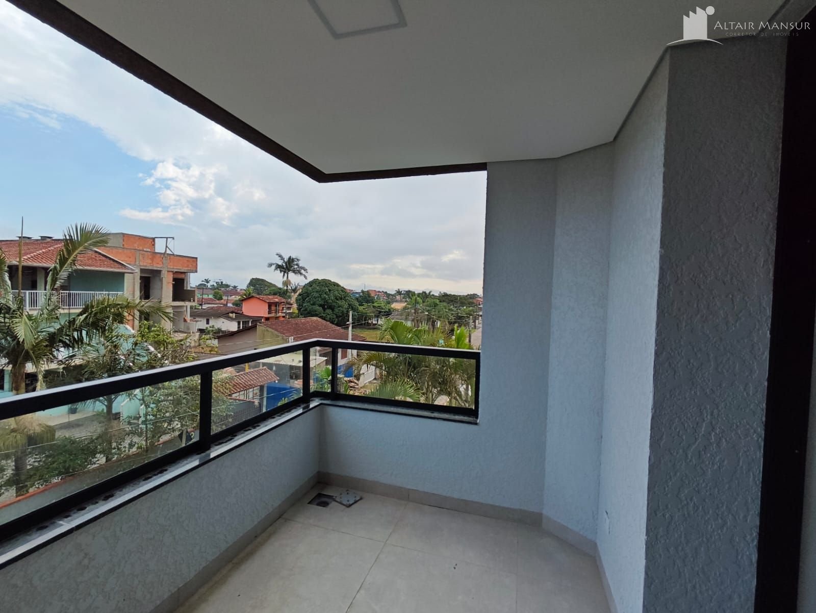 Foto 4 de Apartamento à Venda em Itapoá SC - Bairro Balneário Brasília - Altair Mansur Imóveis