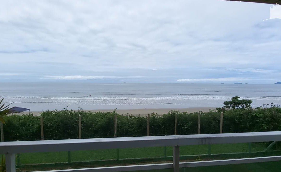 Apartamento frente mar com 3 quartos 2 vagas