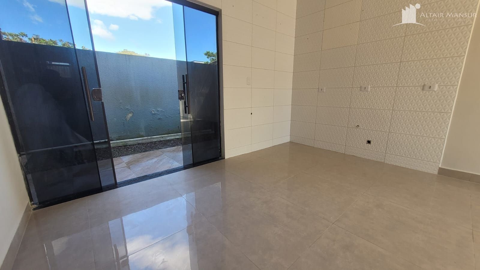 Foto 4 de Casa à Venda em Itapoá SC - Bairro Itapema do Norte - Altair Mansur Imóveis