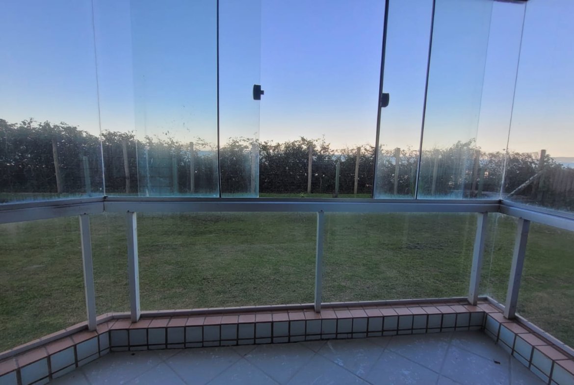 Apartamento em condominio Beira mar pé na areia