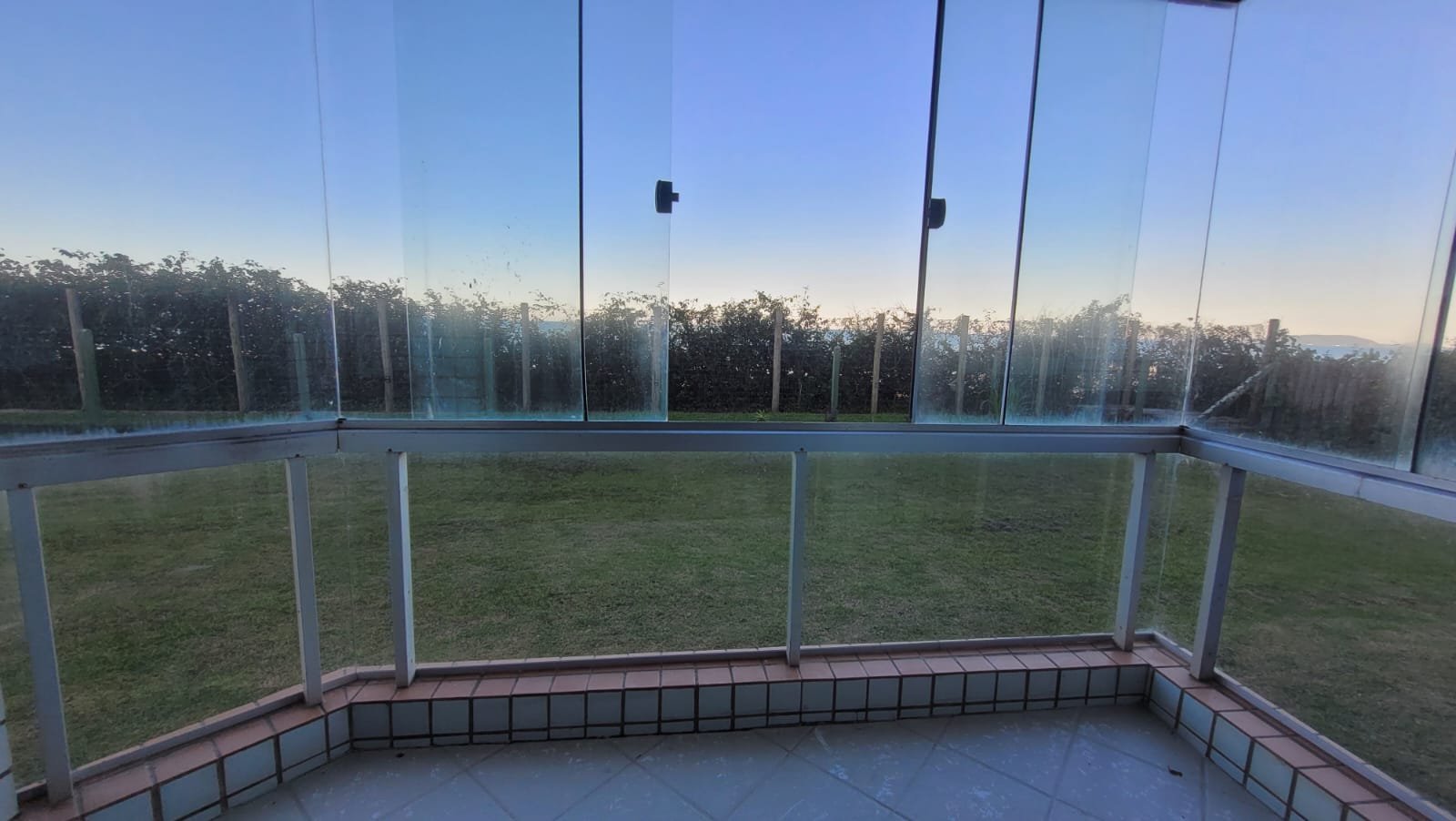 Apartamento em condominio Beira mar pé na areia