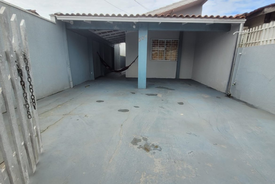 Casa com 3 quartos sendo duas suites