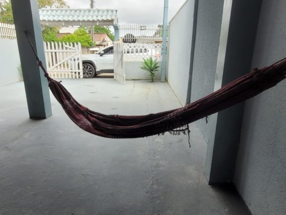 Casa com 3 quartos sendo duas suites