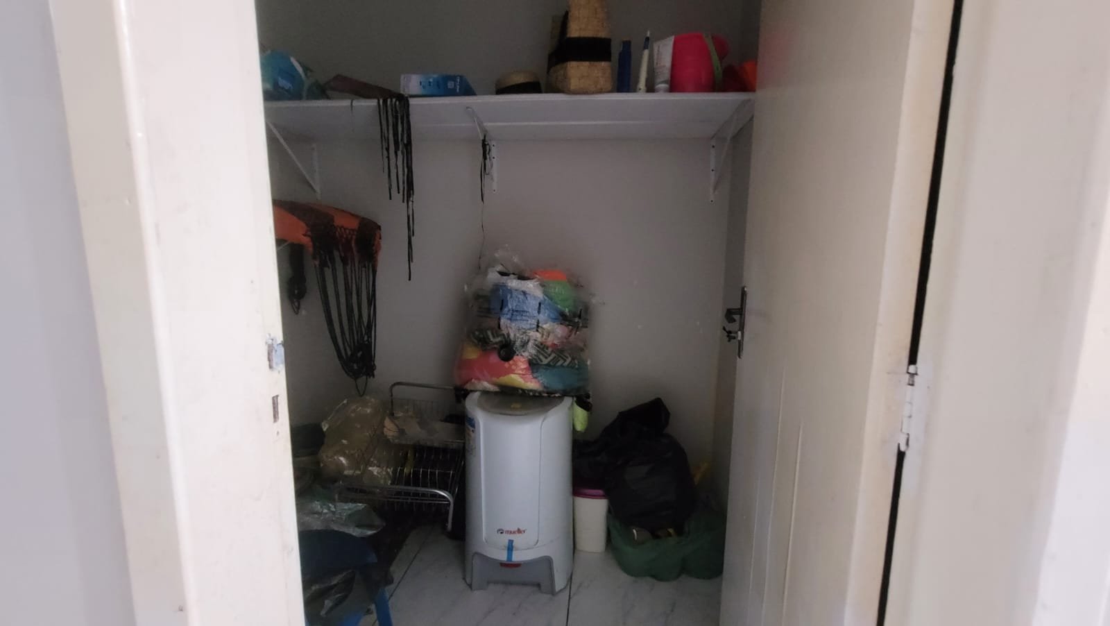 Casa com 3 quartos sendo duas suites