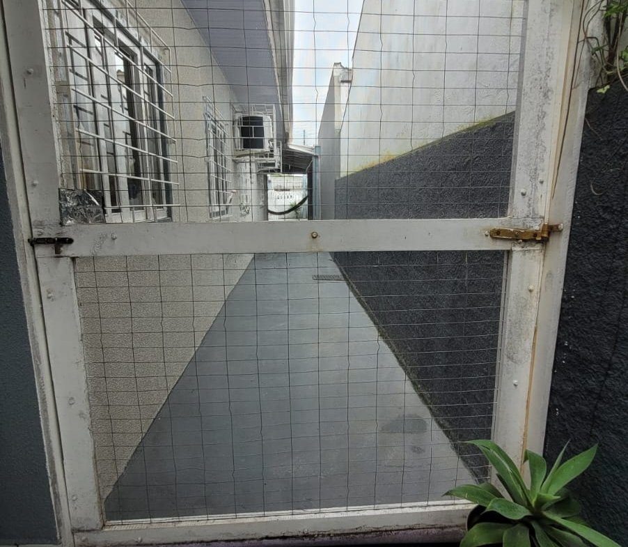 Casa com 3 quartos sendo duas suites