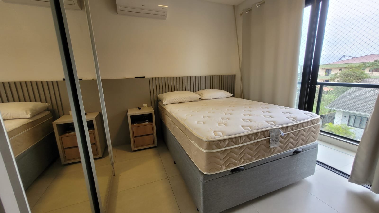 Apartamento em Itapema do Norte no Pedra Poá