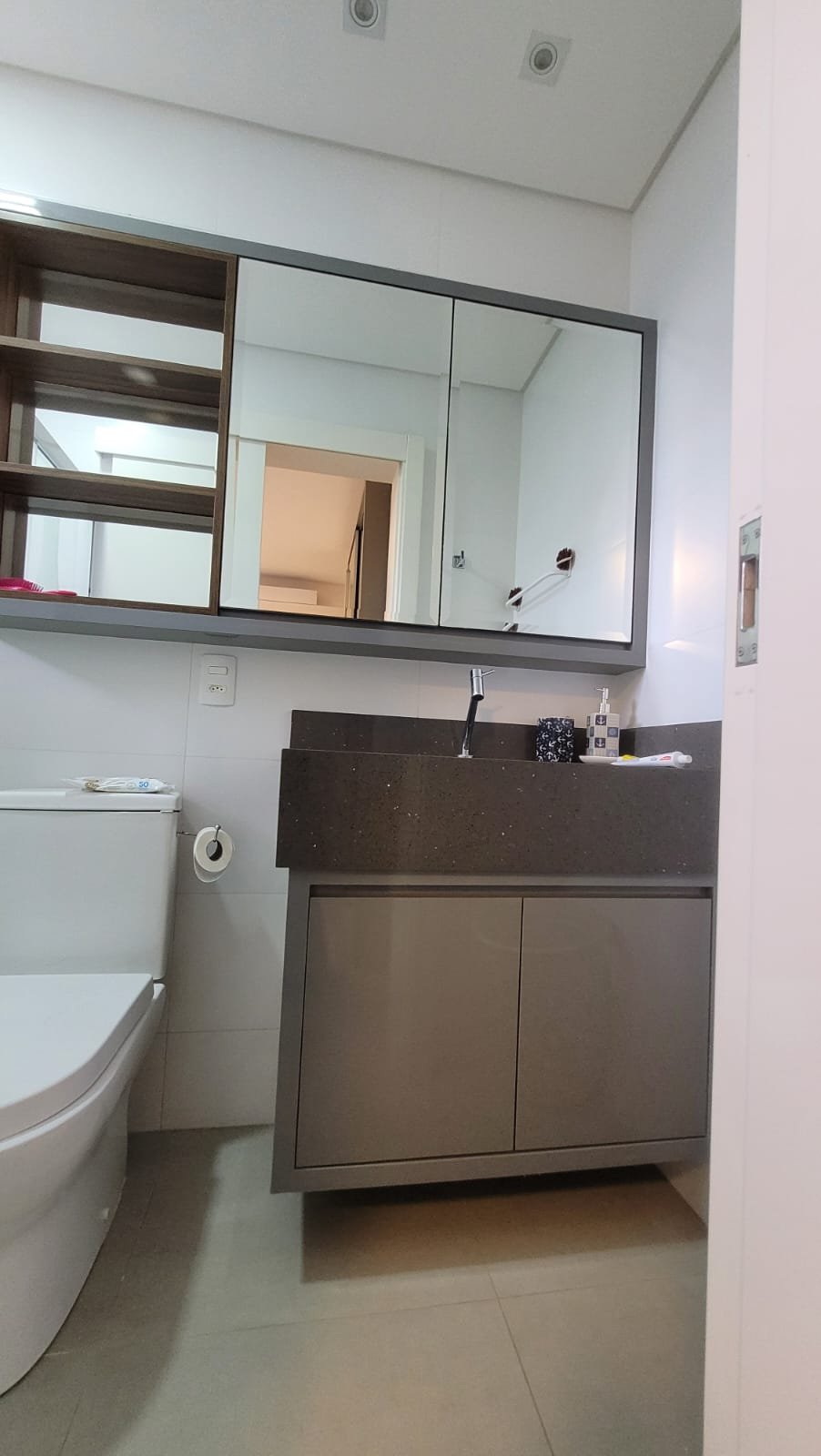 Apartamento em Itapema do Norte no Pedra Poá