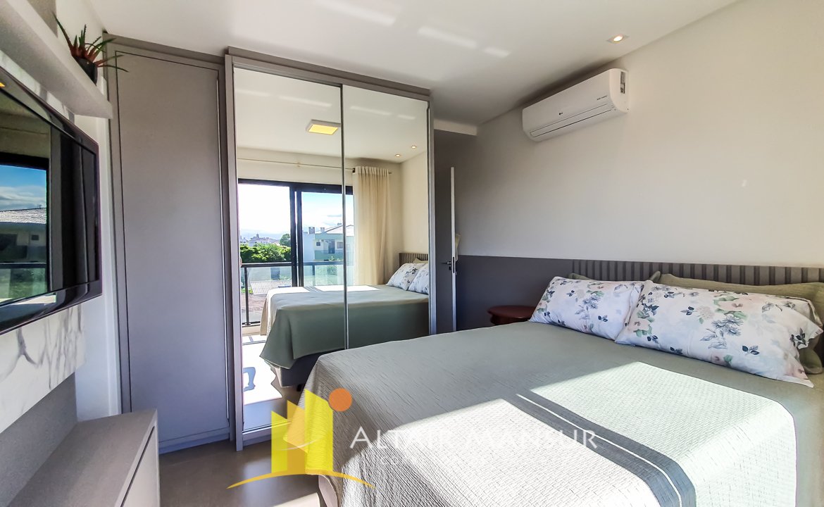 Apartamento em Itapema do Norte no Pedra Poá