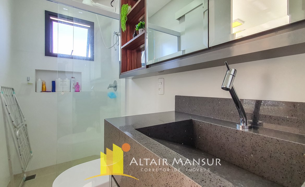 Apartamento em Itapema do Norte no Pedra Poá