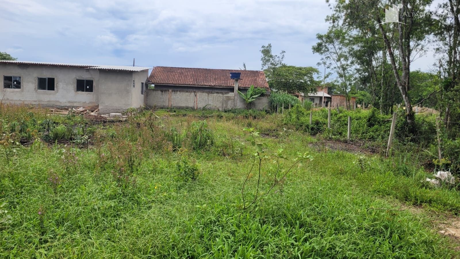 Terreno limpo com 409 ,60 metros