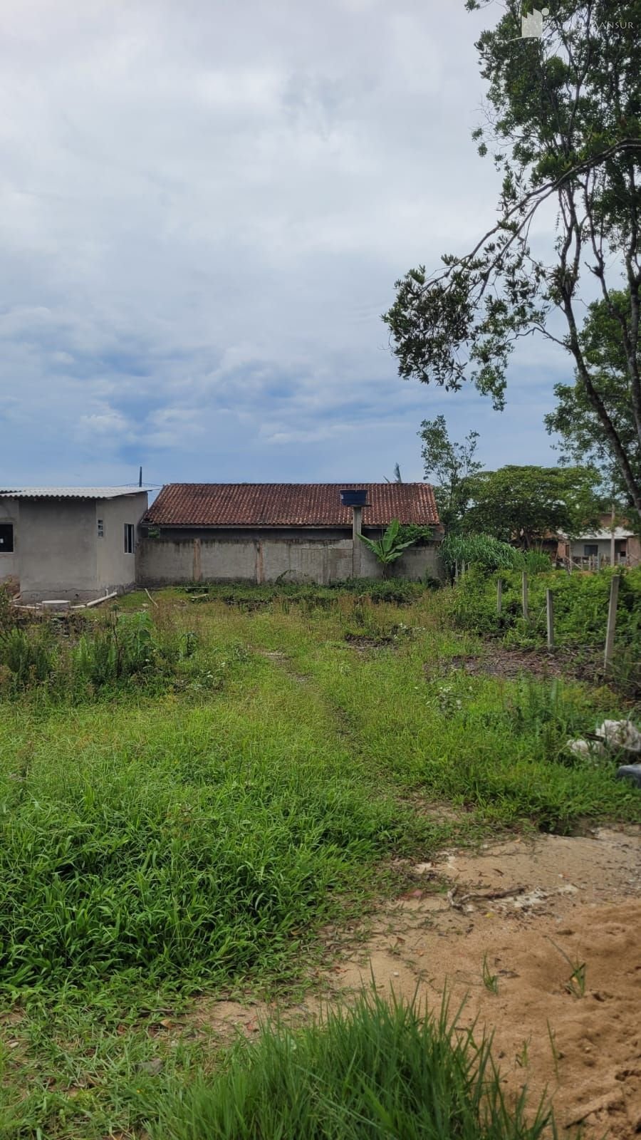Terreno limpo com 409 ,60 metros