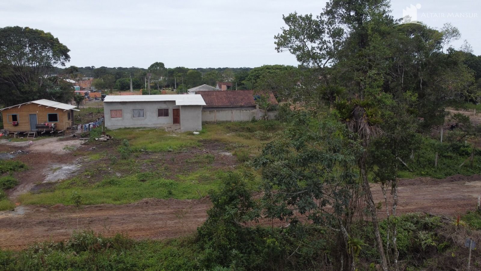 Terreno limpo com 409 ,60 metros